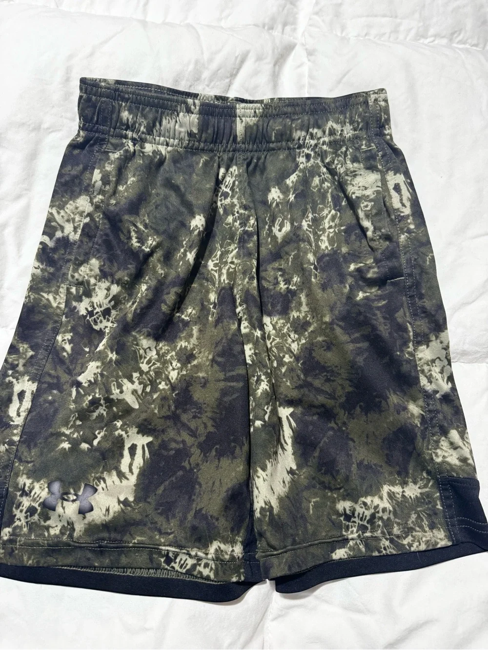 Boys Green Camo Short Set size S